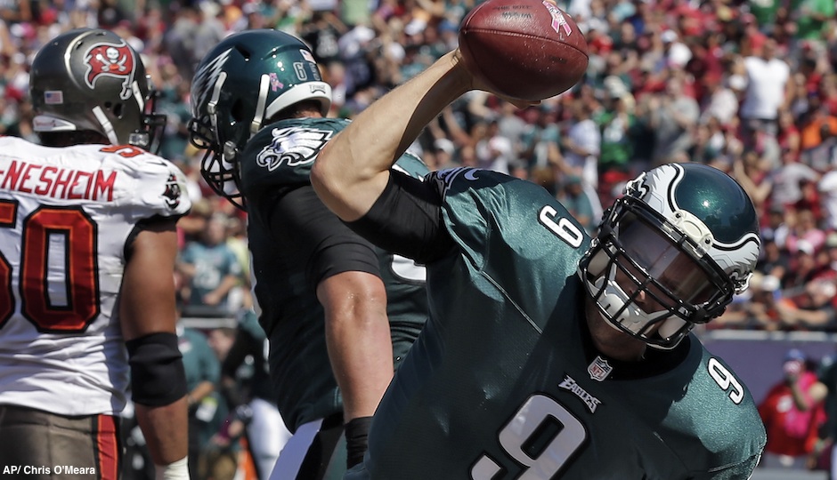 Could Eagles bench Vick and start Foles? 