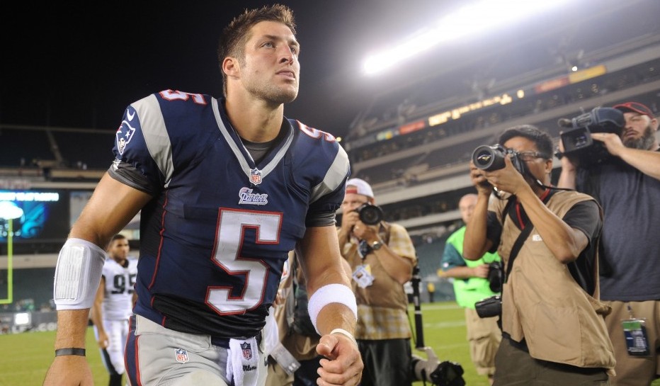 Eagles Officially Sign Tim Tebow - Philadelphia Magazine