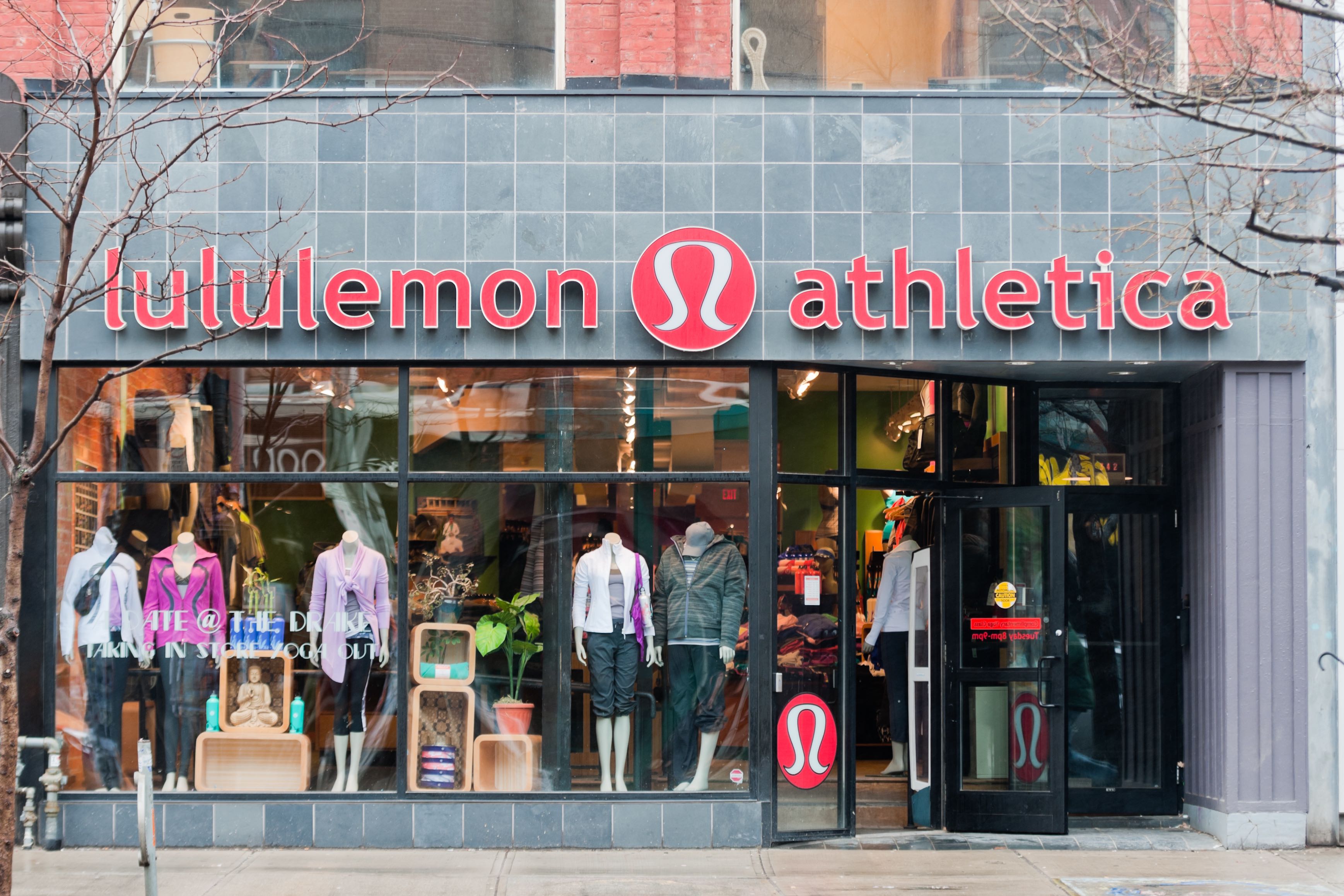 lululemon international stores