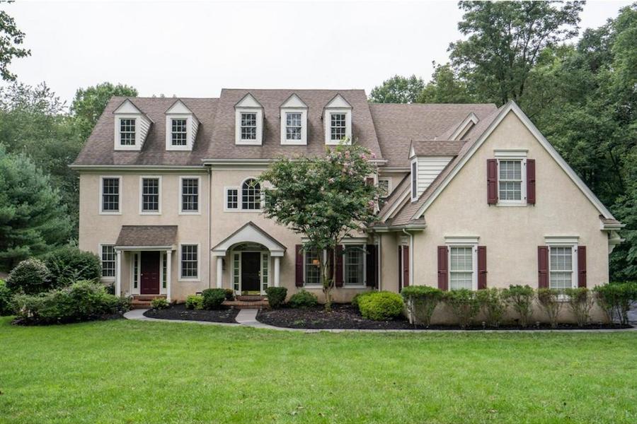 https://www.phillymag.com/wp-content/uploads/sites/3/2018/09/house-for-sale-springton-lake-media-colonial.jpg