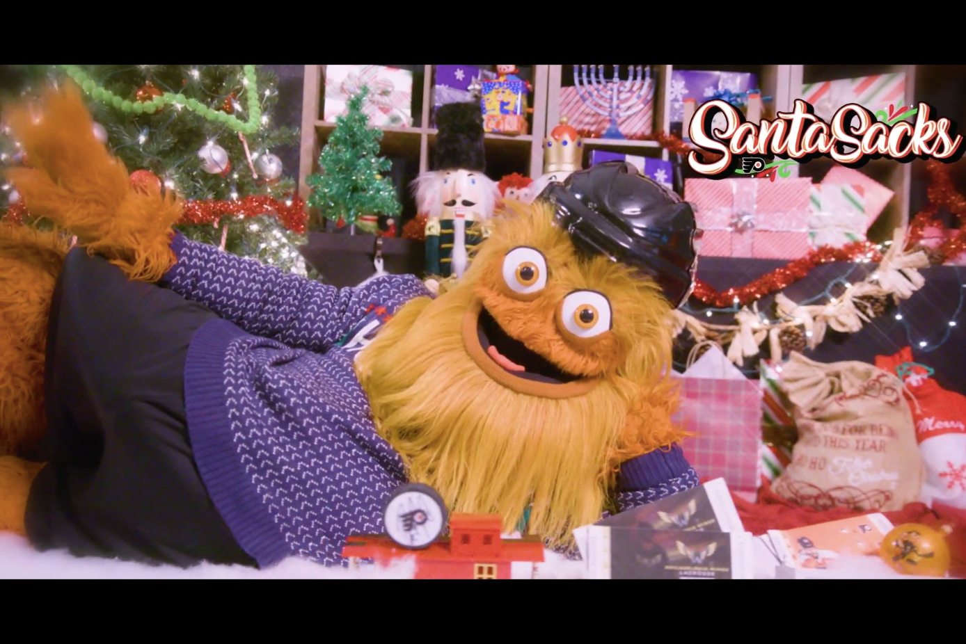 Merry Gritmas! Philly's mascots made a holiday video