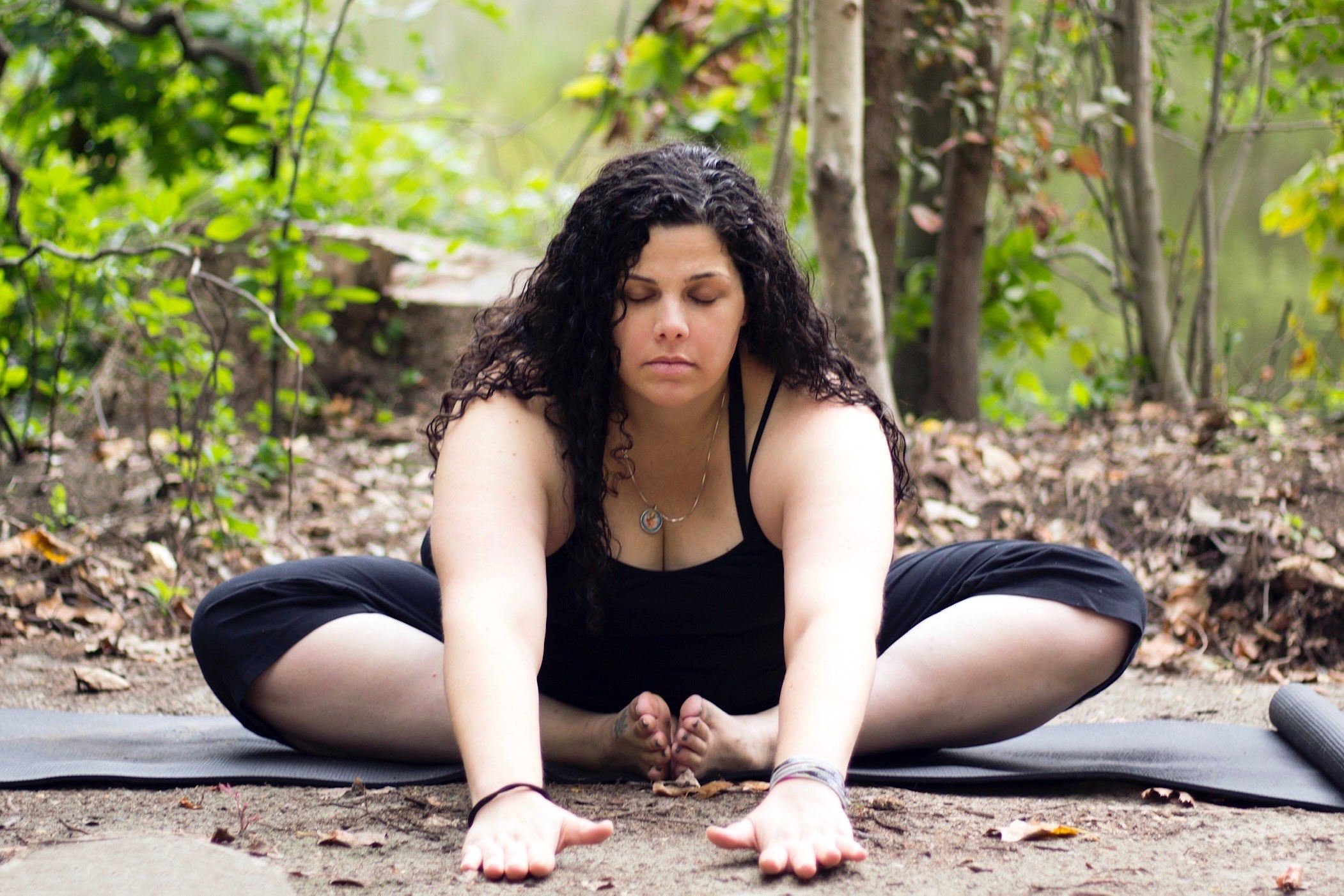 Plus Size Yoga* tips on how to get started from a plus size yoga teacher* 