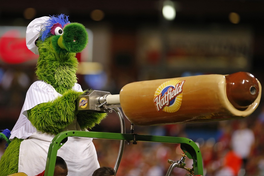 WATCH: The Phanatic Even Makes Weddings Better - Philadelphia Magazine