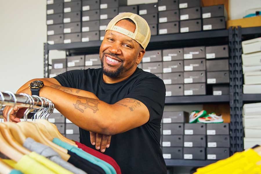 Bungee Obleceni is Foot Locker's newest kick. And it's courtesy of a  Philly-based sneaker designer